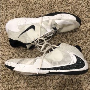 Zoom Freak 1 Basketball Shoes